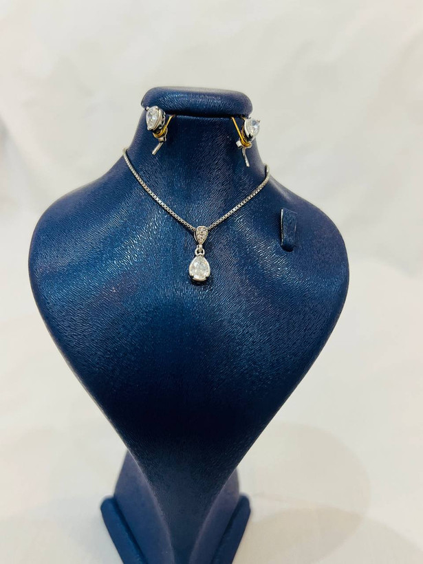 نیمست نقره زنانه مدل اشکی تکنگین ۹۲۵ اصل (کد NS101)