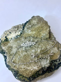 دستبند نقره زنانه نگین دار طرح تاج و برگ مدل تاجین