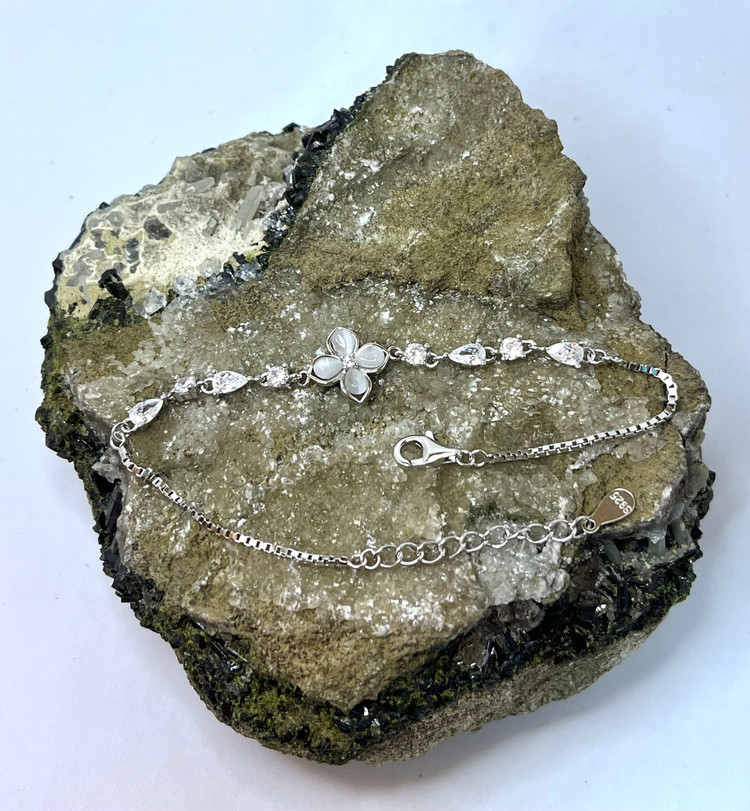 دستبند نقره زنانه ۹۲۵ طرح مهرین